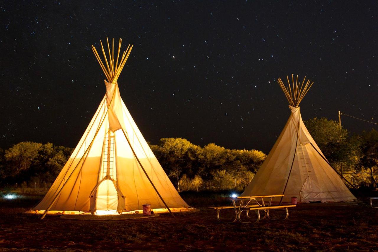 Вилла El Cosmico Марфа Экстерьер фото
